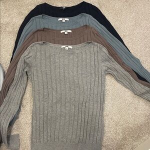 Bundle 4 for $20❗️Uniqlo Women’s Knit Sweaters Size S
